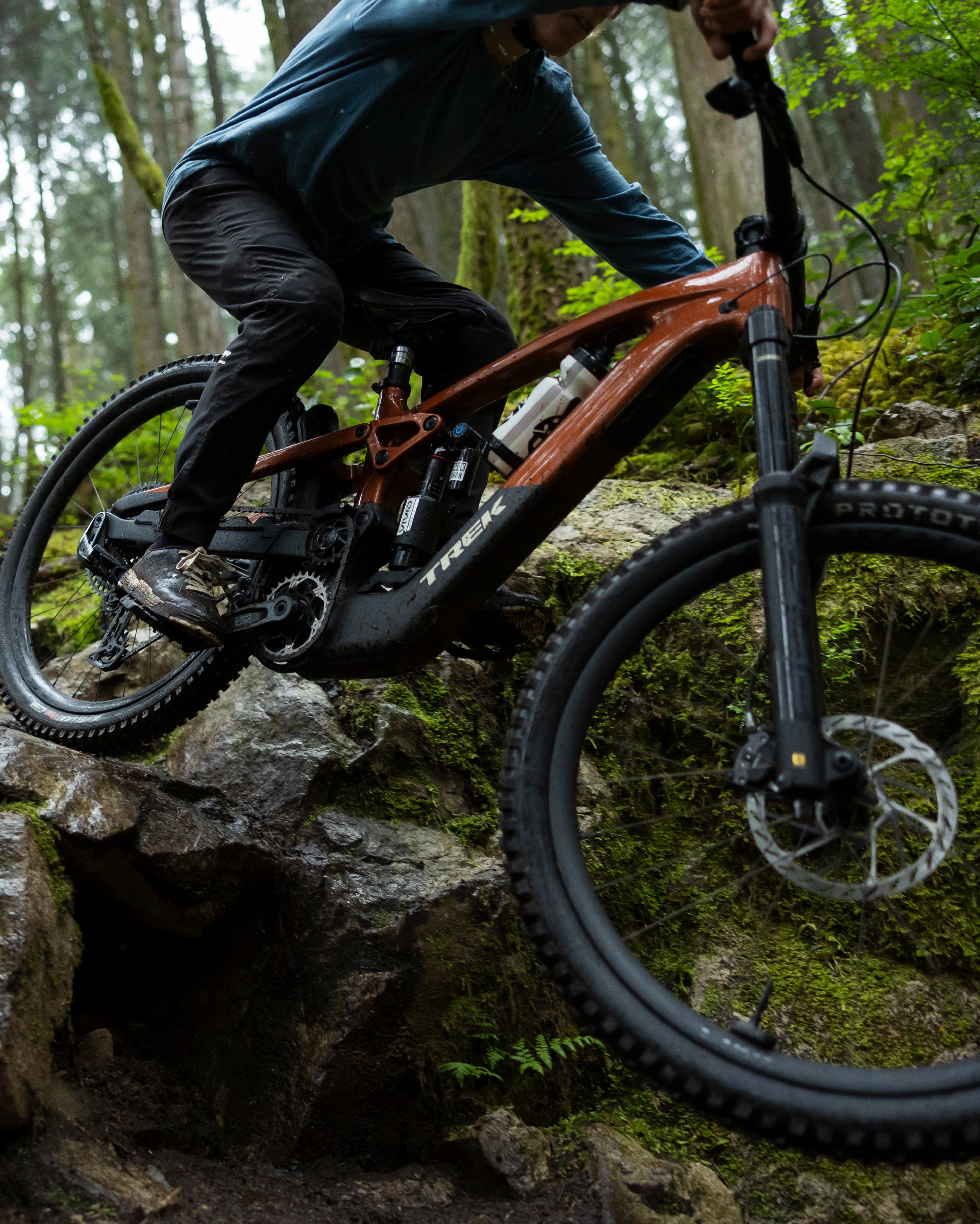 Electric Mountain Bikes - e-MTB Quebec | Vélozone
