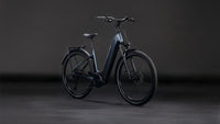 Cube Kathmandu Hybrid one 800 lowstep, trois-quarts avant
