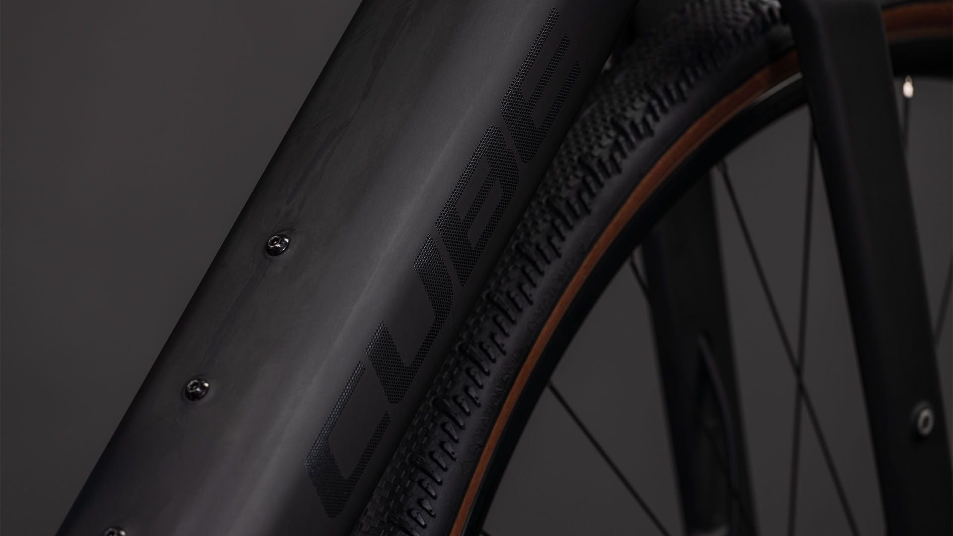 Cube Nuroad Hybrid C:62 EXC 400X Blackline 2026 – Gravel électrique, écran de contrôle