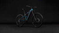 Cube Stereo Hybrid ONE77 HPC Race 800 (2027), trois-quarts avant