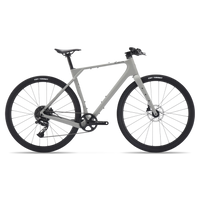 Sava Voyager U 6.2, trois-quarts avant