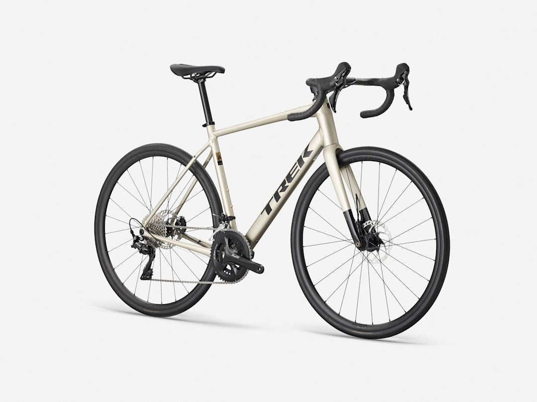 Trek Domane AL 4 4e gén. 2027, trois-quarts avant