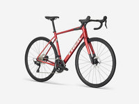 Vélo Trek Domane AL 5 4e génération 2027, trois-quarts avant