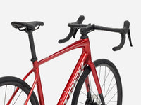 Vélo Trek Domane AL 5 4e génération 2027, trois-quarts avant