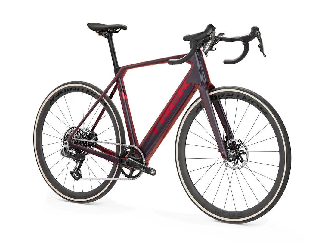 Trek Domane+ SL 7 AXS 5e gén., trois-quarts avant