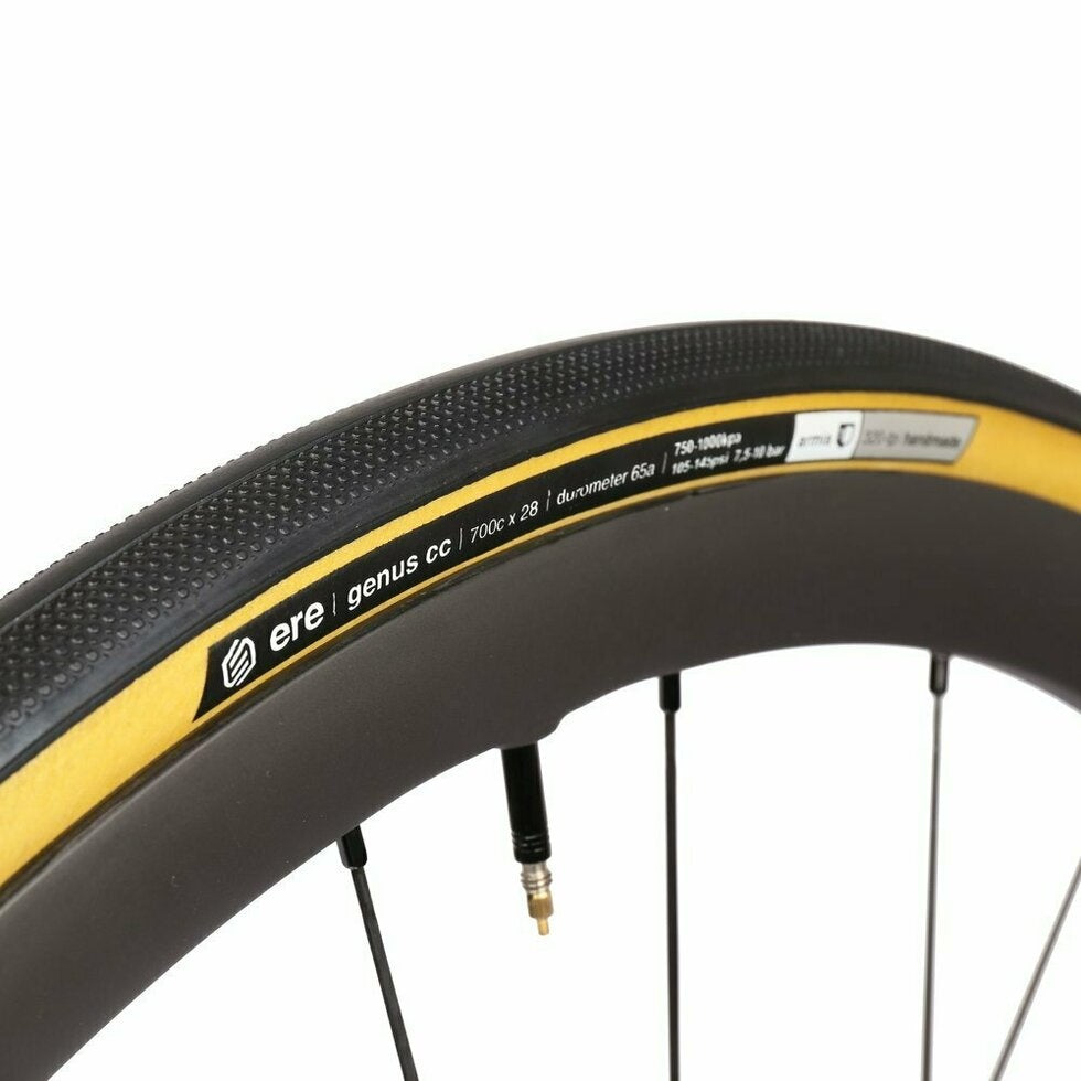 Genus CC Pro Road Tire