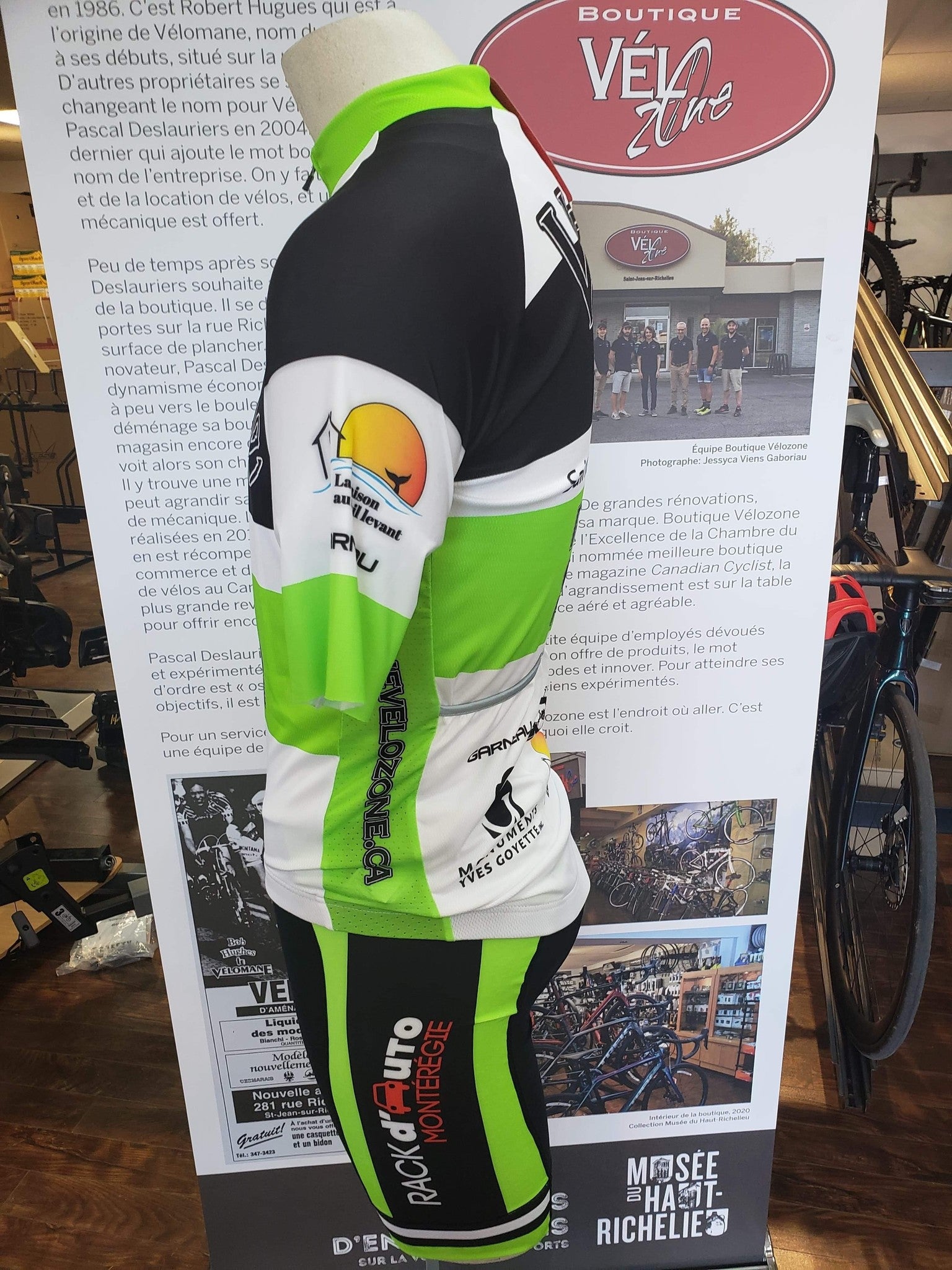 Maillot Équipe Premium Vélozone, vue de profil